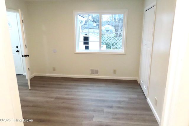 1617 Phyllis Ave, Louisville, KY 40215