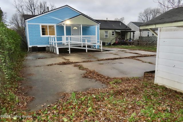 1617 Phyllis Ave, Louisville, KY 40215