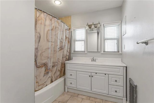 11224 Ringwood Avenue, Santa Fe Springs, CA 90670