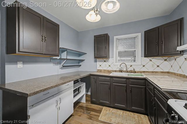 5687 Woodrow Street, Detroit, MI 48210