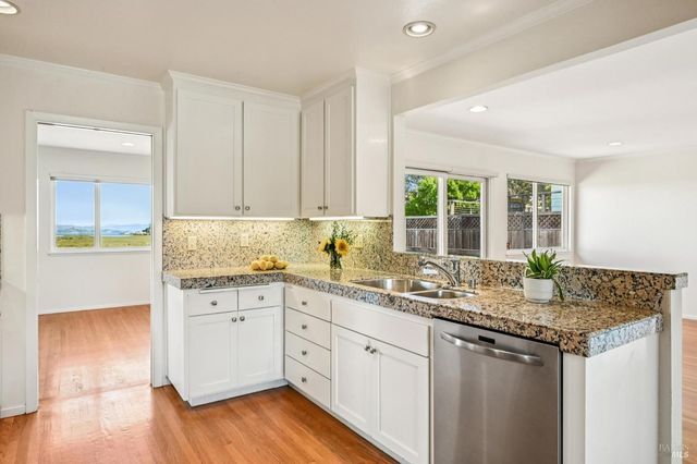 319 Golden Hind Psge, Corte Madera, CA 94925