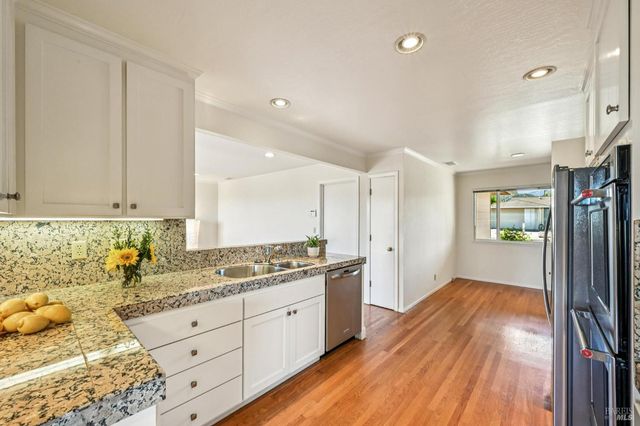 319 Golden Hind Psge, Corte Madera, CA 94925