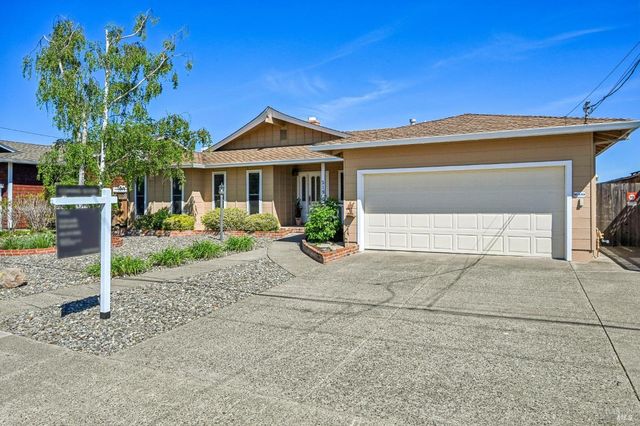 319 Golden Hind Psge, Corte Madera, CA 94925