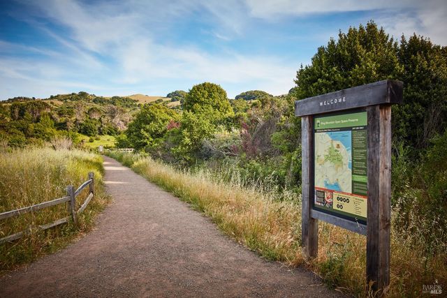 319 Golden Hind Psge, Corte Madera, CA 94925