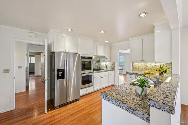 319 Golden Hind Psge, Corte Madera, CA 94925