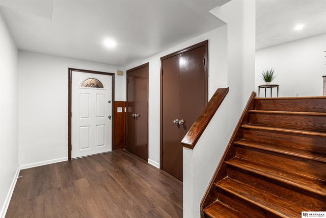 5004 N 48th Street, Omaha, NE 68104