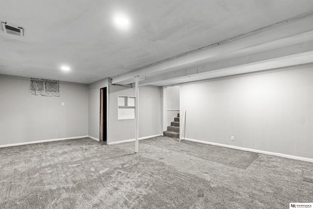 5004 N 48th Street, Omaha, NE 68104