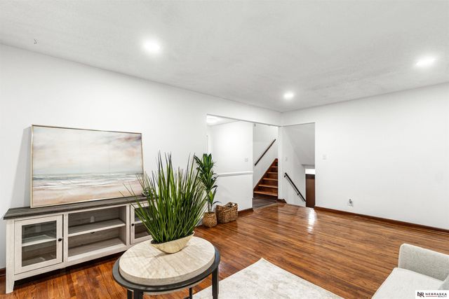 5004 N 48th Street, Omaha, NE 68104