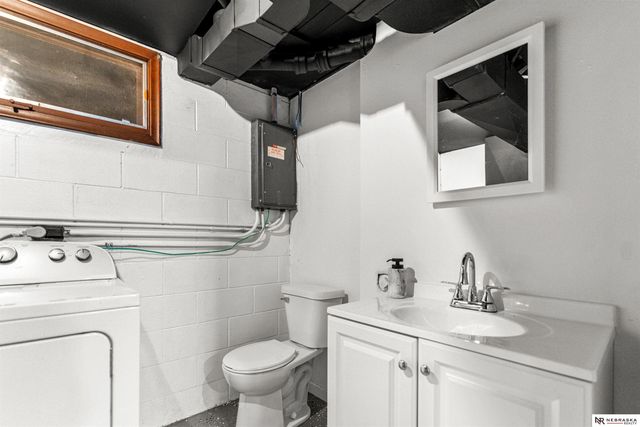 5004 N 48th Street, Omaha, NE 68104