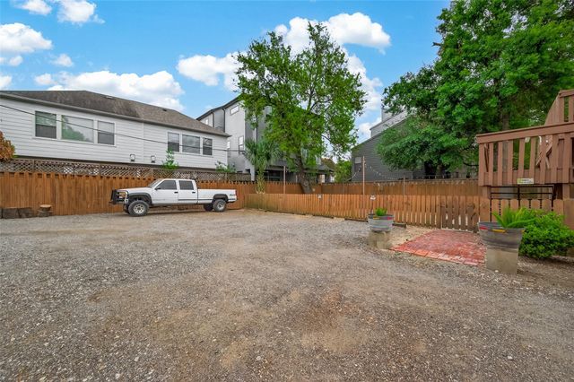 1807 Crocker Street A, Houston, TX 77006