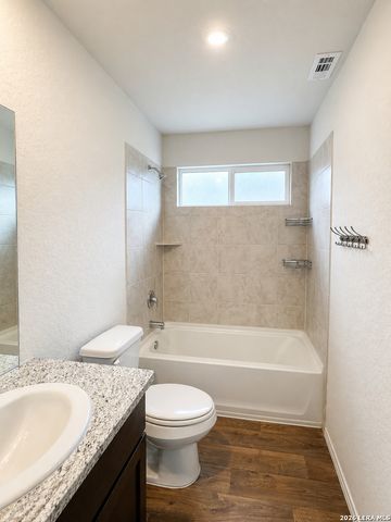 1074 Cozumel Emerald, San Antonio, TX 78253