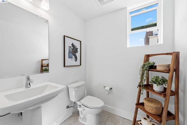 5509 Holly Bay Ave, Dublin, CA 94568