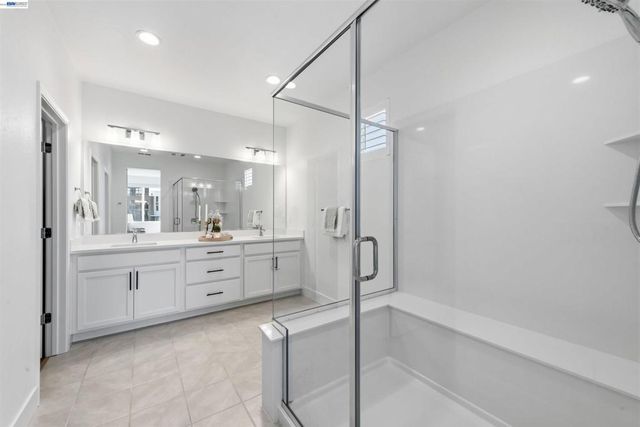 5509 Holly Bay Ave, Dublin, CA 94568