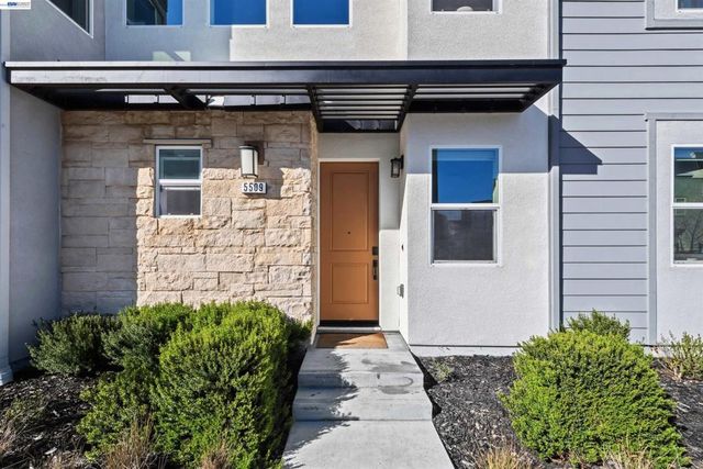 5509 Holly Bay Ave, Dublin, CA 94568