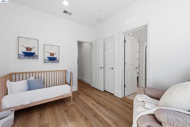 5509 Holly Bay Ave, Dublin, CA 94568