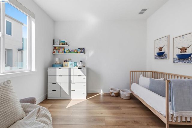 5509 Holly Bay Ave, Dublin, CA 94568