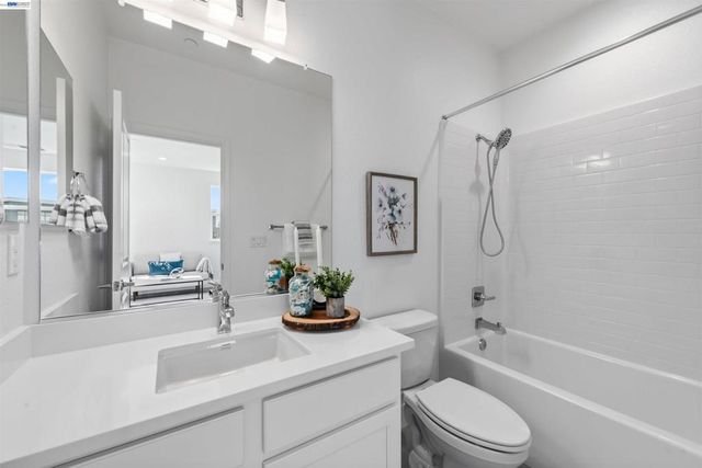 5509 Holly Bay Ave, Dublin, CA 94568