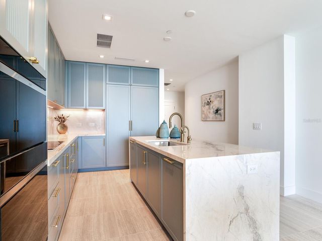 3015 S YSABELLA AVENUE 1403, Tampa, FL 33629