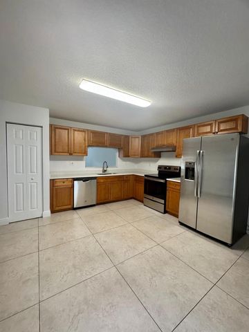4130 NW 114th Ave, Coral Springs, FL 33065