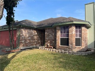 7950 Caribou Dr, Corpus Christi, TX 78414