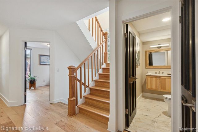 372 W Brown Street, Birmingham, MI 48009