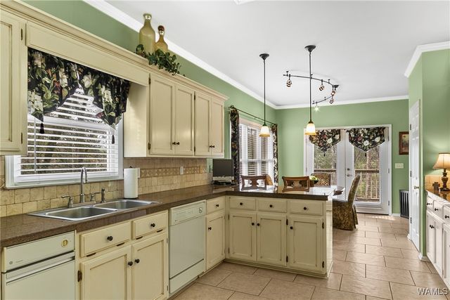 14852 Dema Rest, Northport, AL 35475