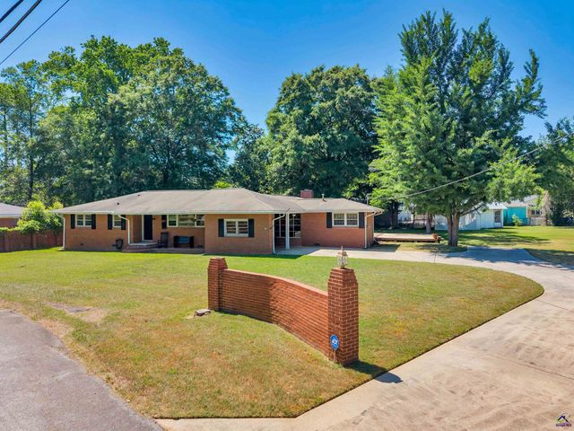 625 Cooper Street, Perry, GA 31069