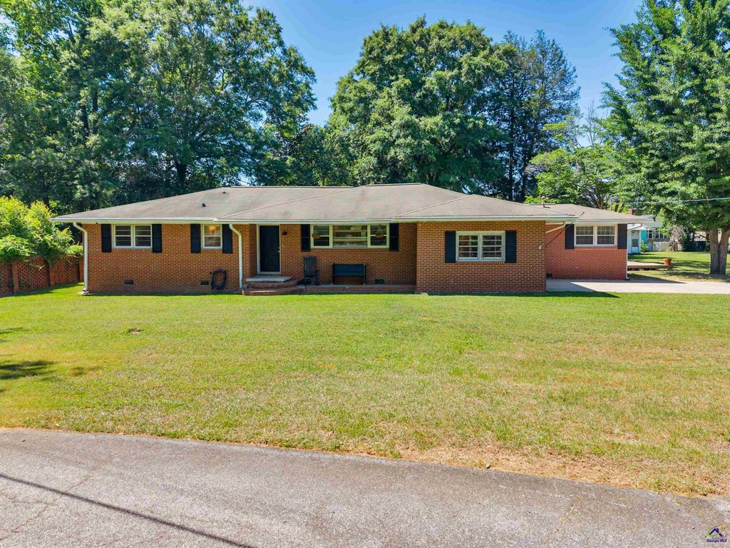 625 Cooper Street, Perry, GA 31069