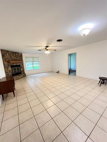 402 Peach Point Road, Jones Creek, TX 77541
