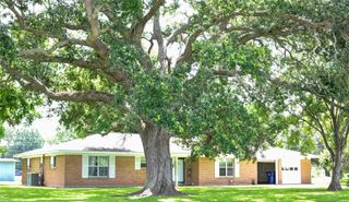 402 Peach Point Road, Jones Creek, TX 77541