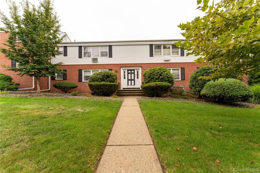 3 Sussex Court 415, Suffern, NY 10901