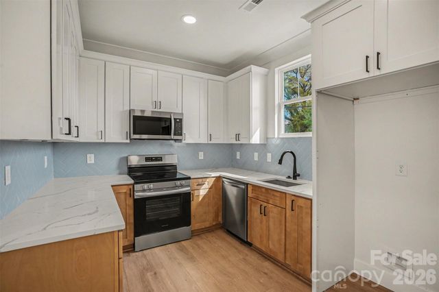 2905 Clyde Drive NE, Charlotte, NC 28208