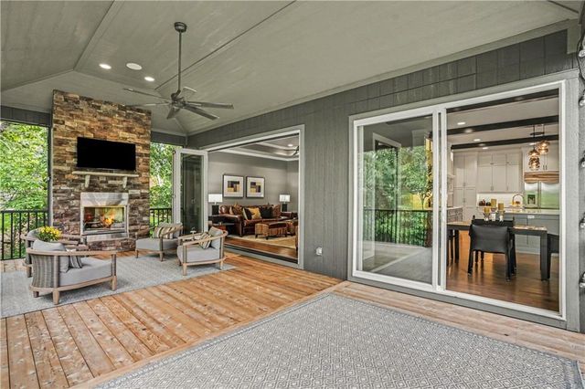 8831 Vista Drive, Lenexa, KS 66220