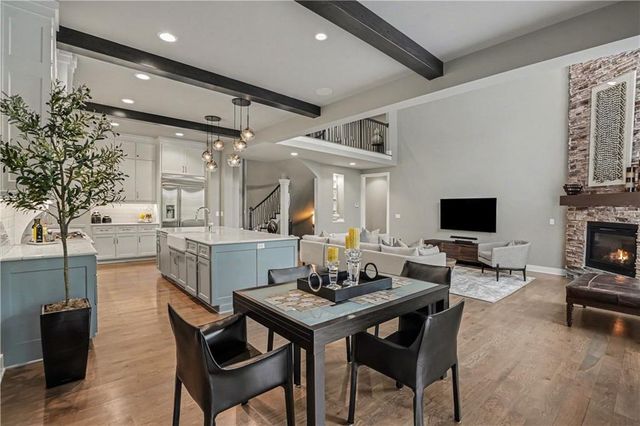 8831 Vista Drive, Lenexa, KS 66220