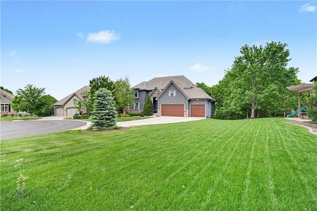 8831 Vista Drive, Lenexa, KS 66220