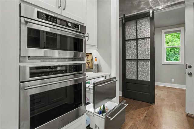8831 Vista Drive, Lenexa, KS 66220