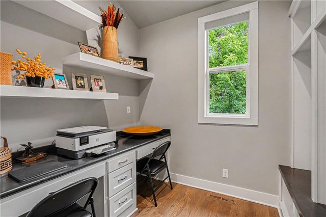 8831 Vista Drive, Lenexa, KS 66220