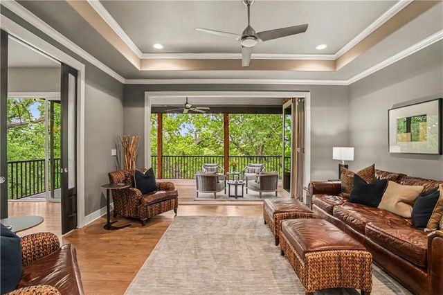 8831 Vista Drive, Lenexa, KS 66220