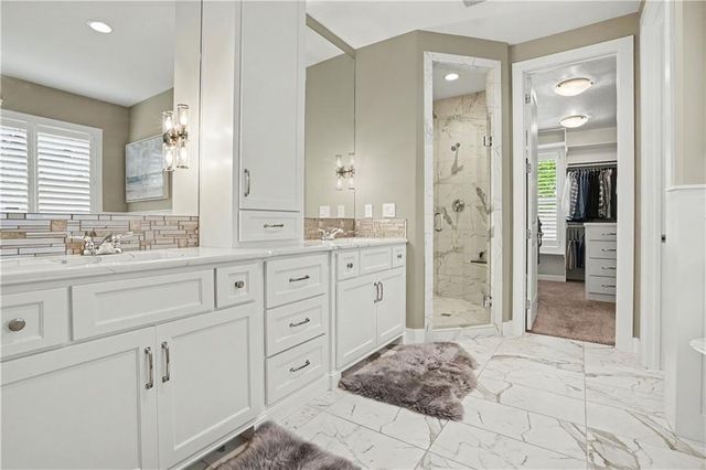 8831 Vista Drive, Lenexa, KS 66220