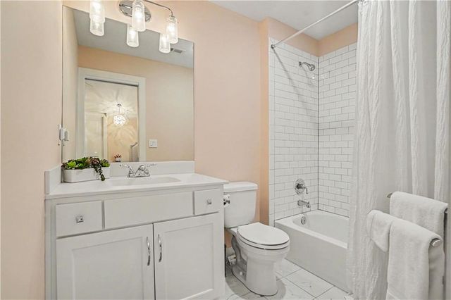 8831 Vista Drive, Lenexa, KS 66220
