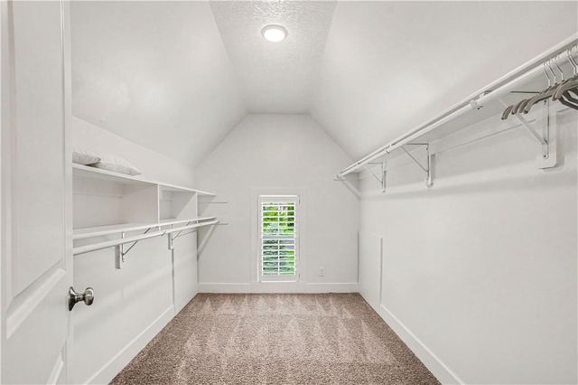 8831 Vista Drive, Lenexa, KS 66220