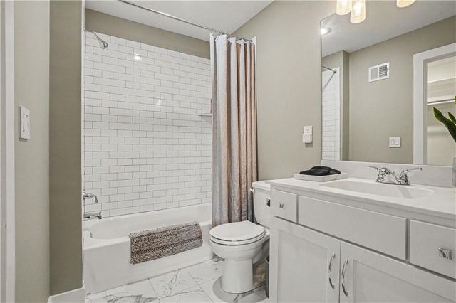 8831 Vista Drive, Lenexa, KS 66220
