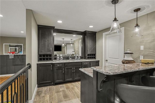 8831 Vista Drive, Lenexa, KS 66220