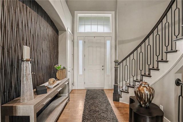 8831 Vista Drive, Lenexa, KS 66220