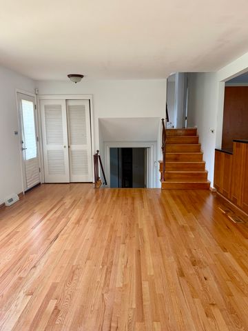 550 LARAMIE Avenue, Wilmette, IL 60091