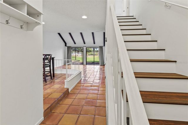 2375 LAKESIDE MEWS D2, Sarasota, FL 34235