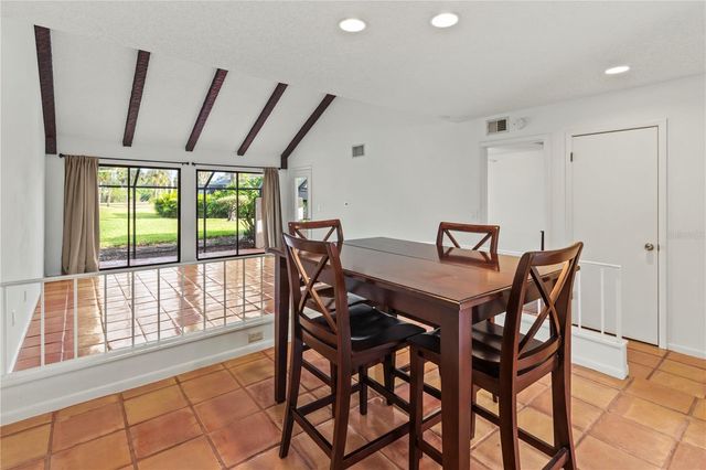 2375 LAKESIDE MEWS D2, Sarasota, FL 34235