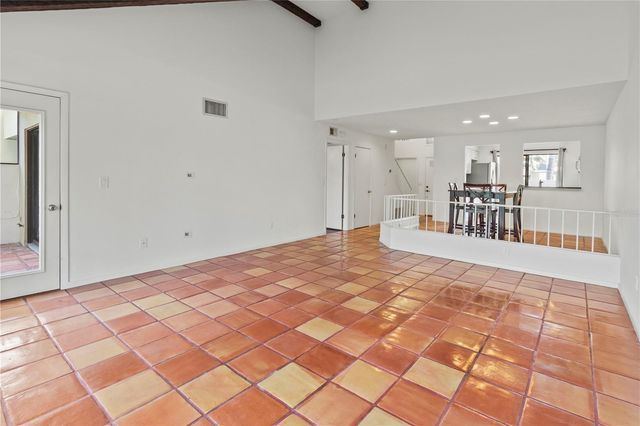 2375 LAKESIDE MEWS D2, Sarasota, FL 34235
