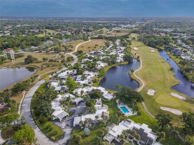 2375 LAKESIDE MEWS D2, Sarasota, FL 34235