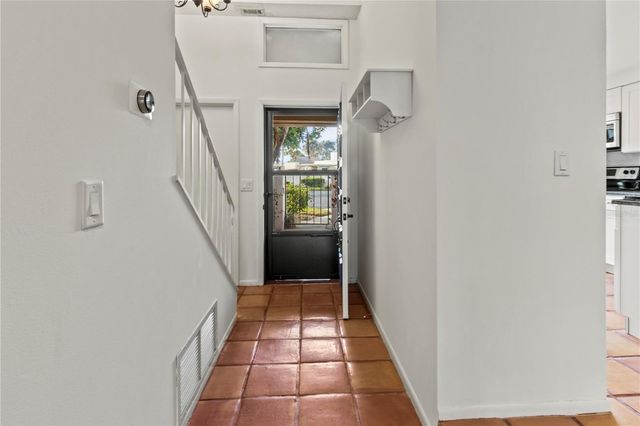 2375 LAKESIDE MEWS D2, Sarasota, FL 34235